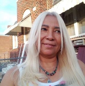 Meet your Posher, Estanisla